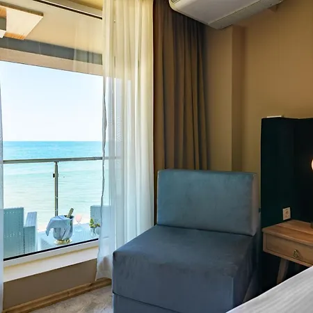 Marina Hotel, Sunny Day