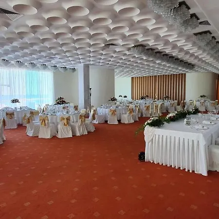 Marina Hotel, Sunny Day 4* Warna