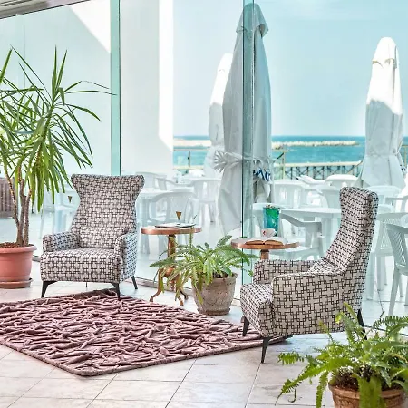 ホテル Marina Hotel, Sunny Day 4*