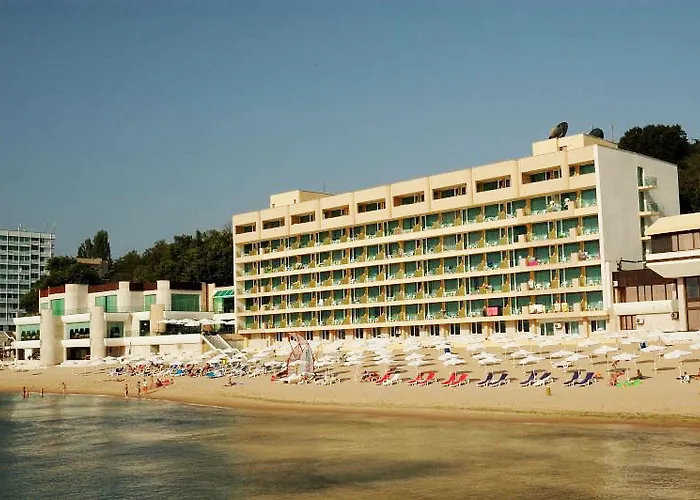 Marina Hotel, Sunny Day