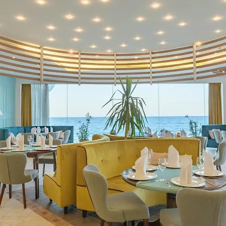 Готель Marina Hotel, Sunny Day