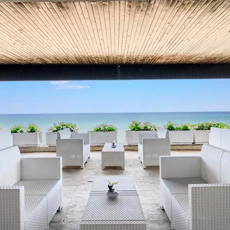 Отель Marina Hotel, Sunny Day