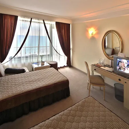 Отель Marina Hotel, Sunny Day