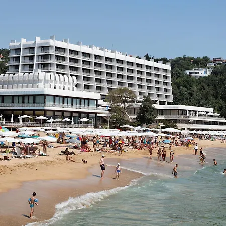 Отель Marina Hotel, Sunny Day