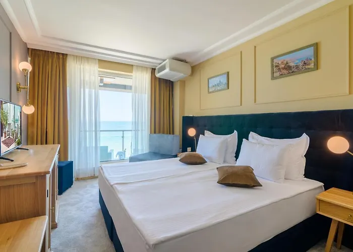 Hotel Marina Hotel, Sunny Day