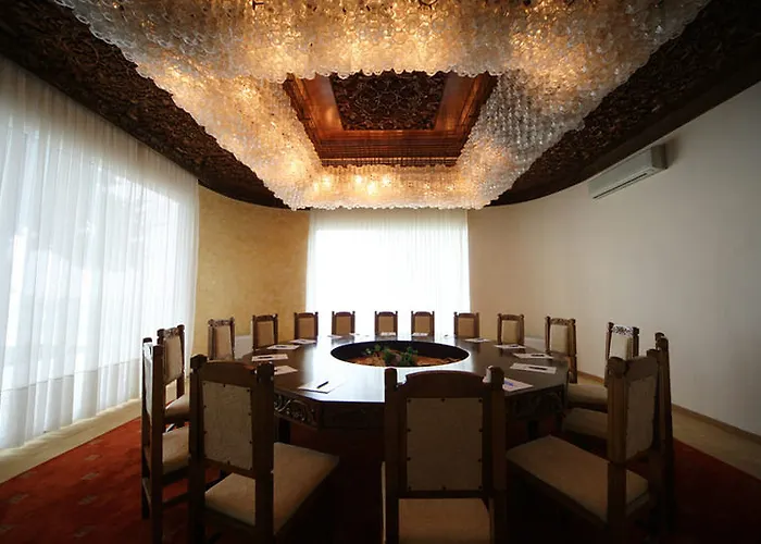 Hotel Marina Hotel, Sunny Day Warna